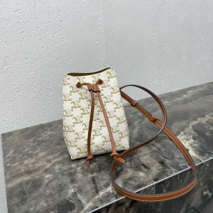 셀린느 마이크로 세일러 버킷백 크로스백 트리오페 캔버스