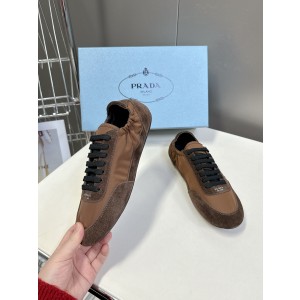 프라다 컬랩스 리나일론 및 스웨이드 스니커즈