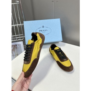 프라다 컬랩스 리나일론 및 스웨이드 스니커즈