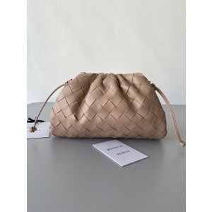 보테가베네타 만두 파우치 크로스백 585852