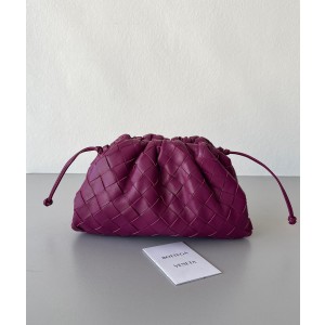 보테가베네타 만두 파우치 크로스백 585852