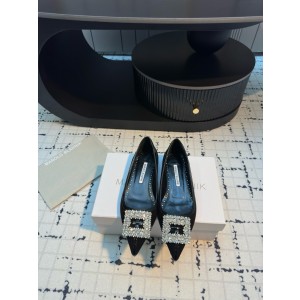 마놀로블라닉 플랫