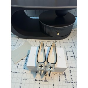 마놀로블라닉 플랫