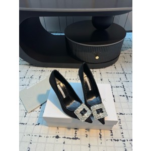 마놀로블라닉 플랫