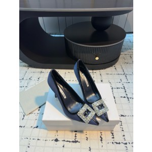 마놀로블라닉 플랫