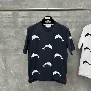 톰브라운 티셔츠