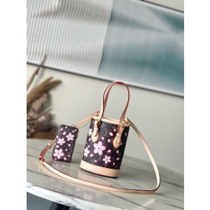 루이비통 버킷백