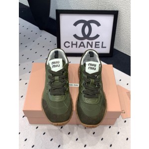 미우미우 운동화