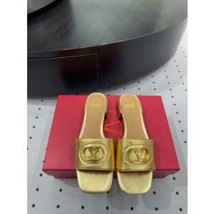 발렌티노 슬리퍼