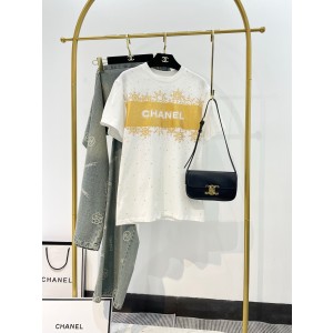 샤넬 로고 반팔티