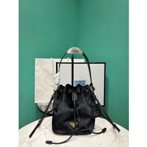 프라다 벨벳 버킷백